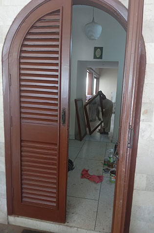 wooden polish door design for home